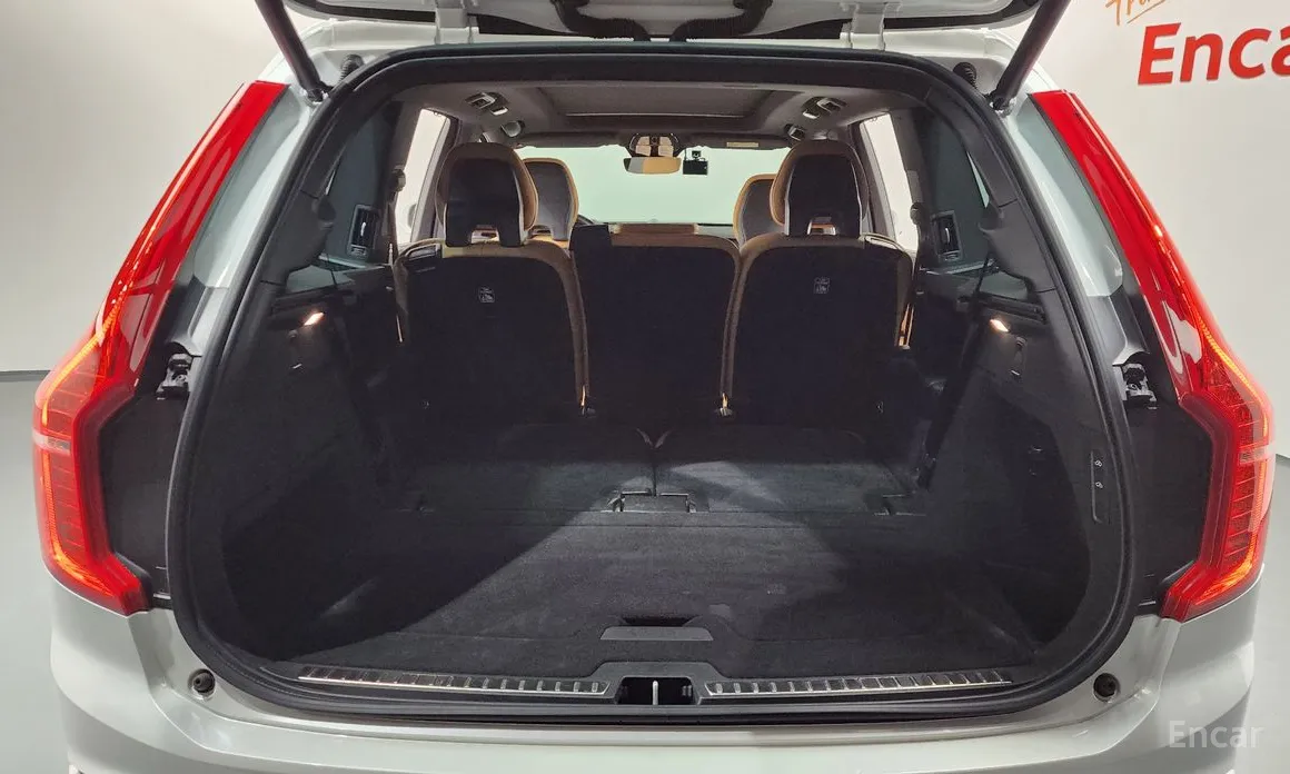 Фото 20 - Volvo XC90