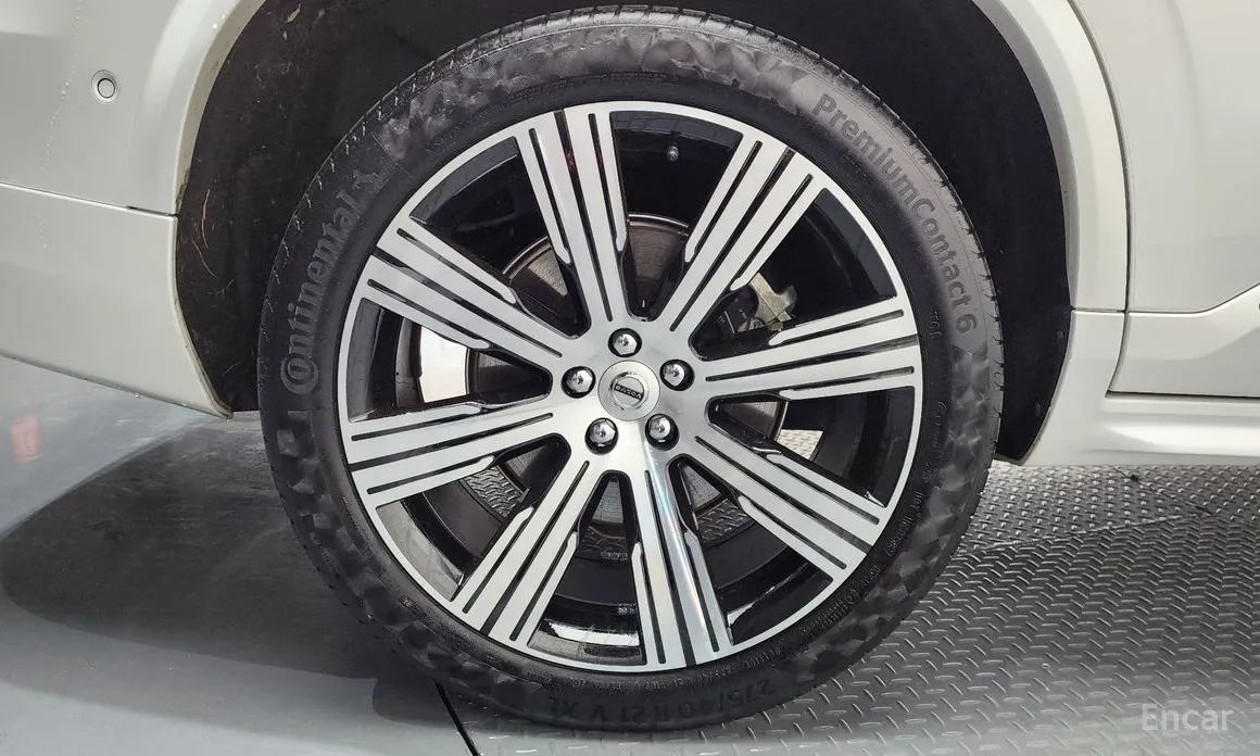 Фото 5 - Volvo XC90