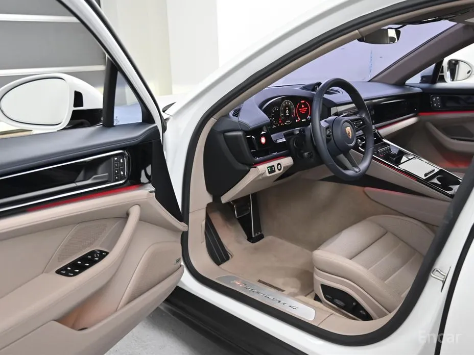 Фото 11 - Porsche Panamera