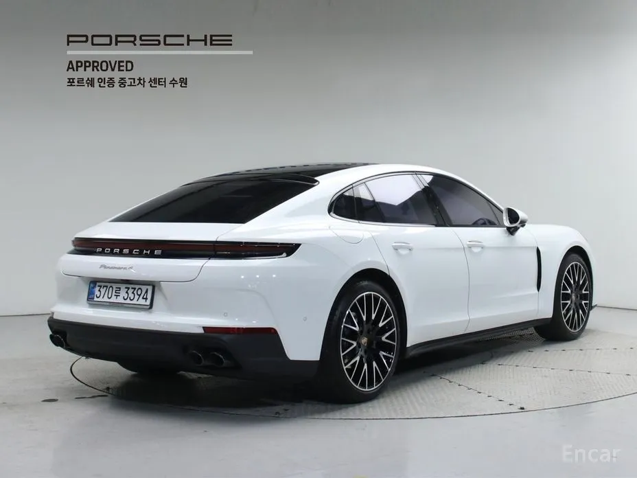 Фото 2 - Porsche Panamera