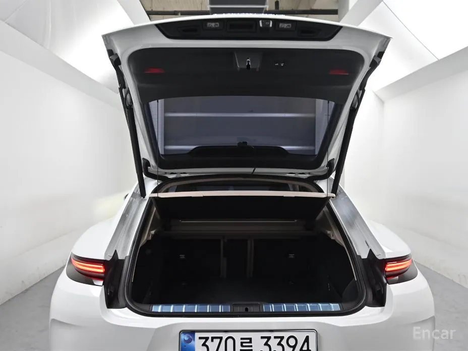 Фото 20 - Porsche Panamera