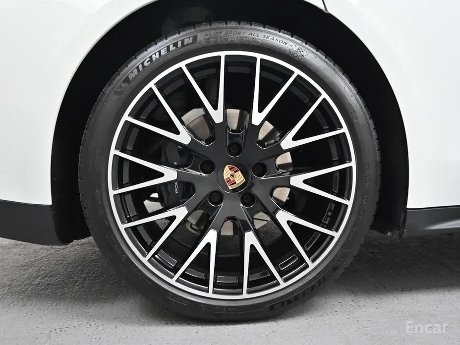 Фото 5 - Porsche Panamera