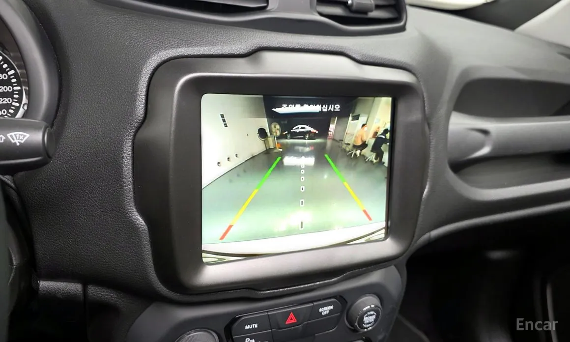 Фото 15 - Jeep Renegade