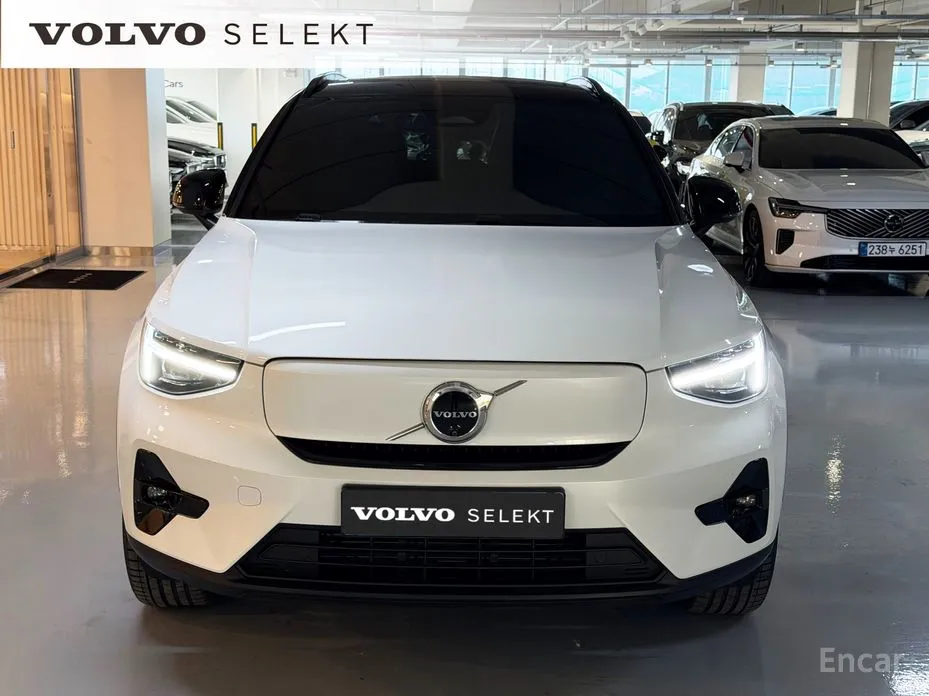 Фото 3 - Volvo XC40