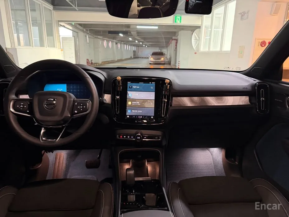 Фото 7 - Volvo XC40