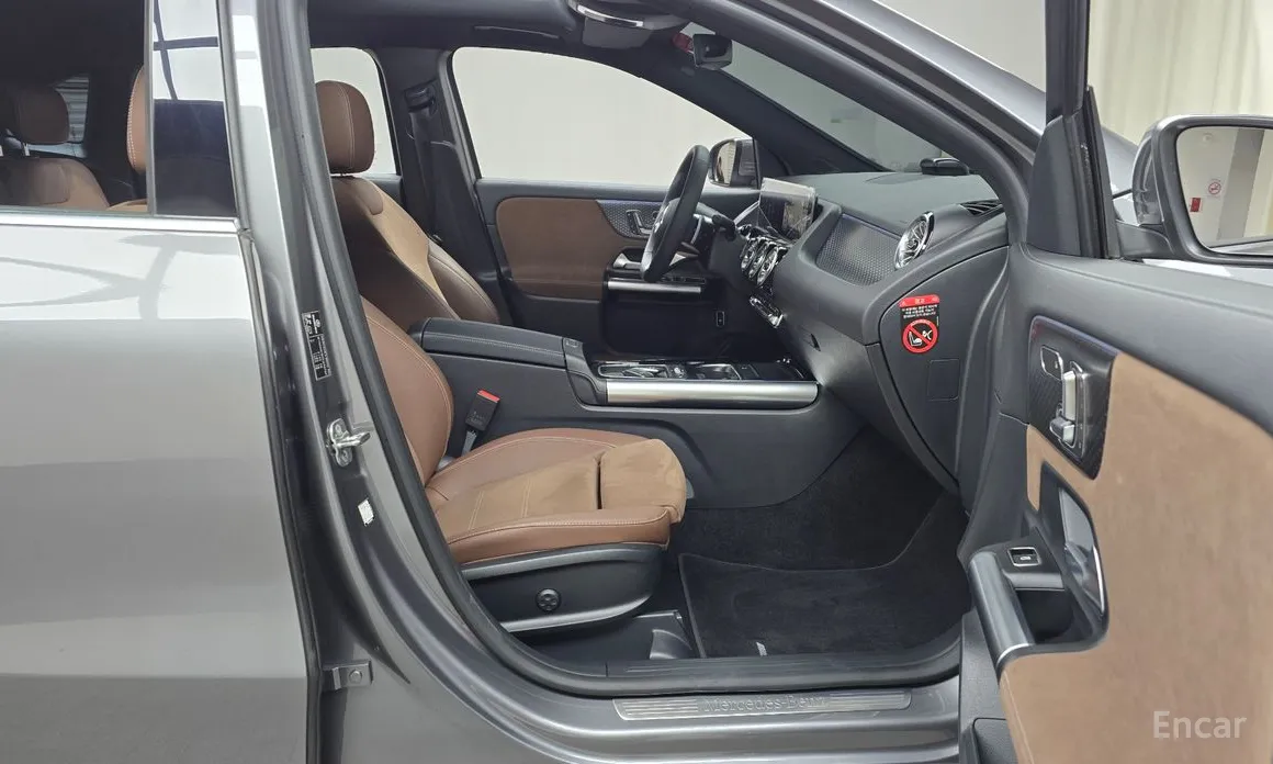 Фото 11 - Mercedes-Benz GLA-Class