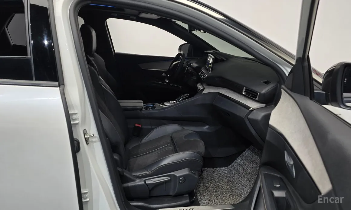 Фото 11 - Peugeot 3008