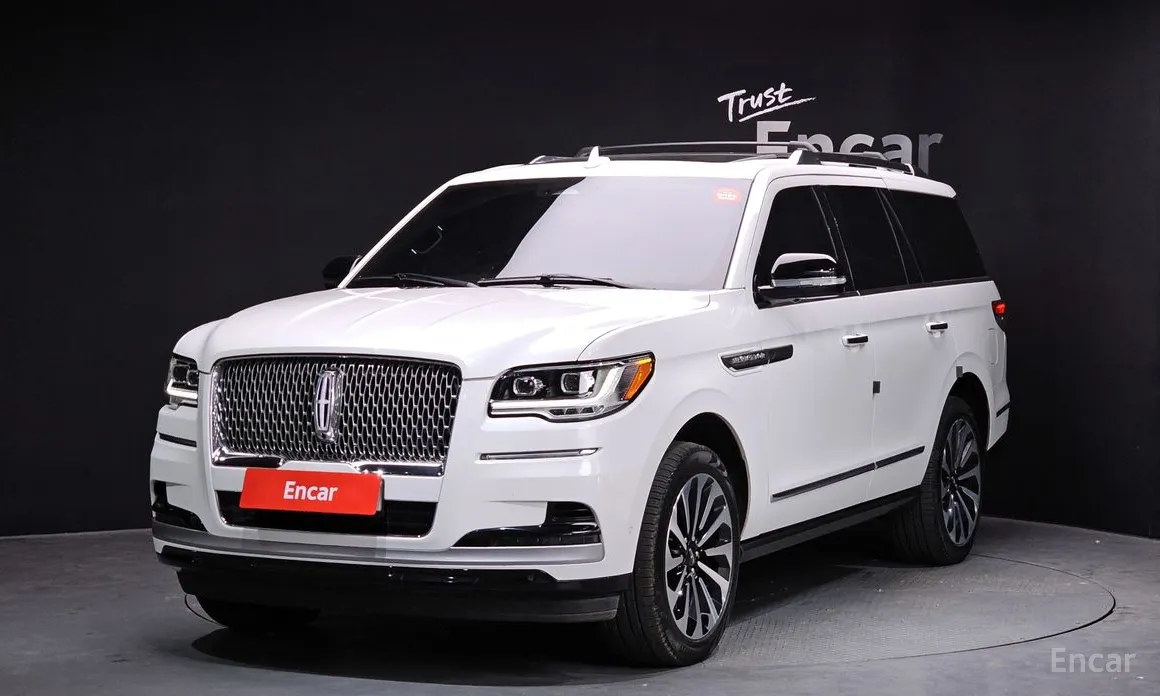 Фото 1 - Lincoln Navigator