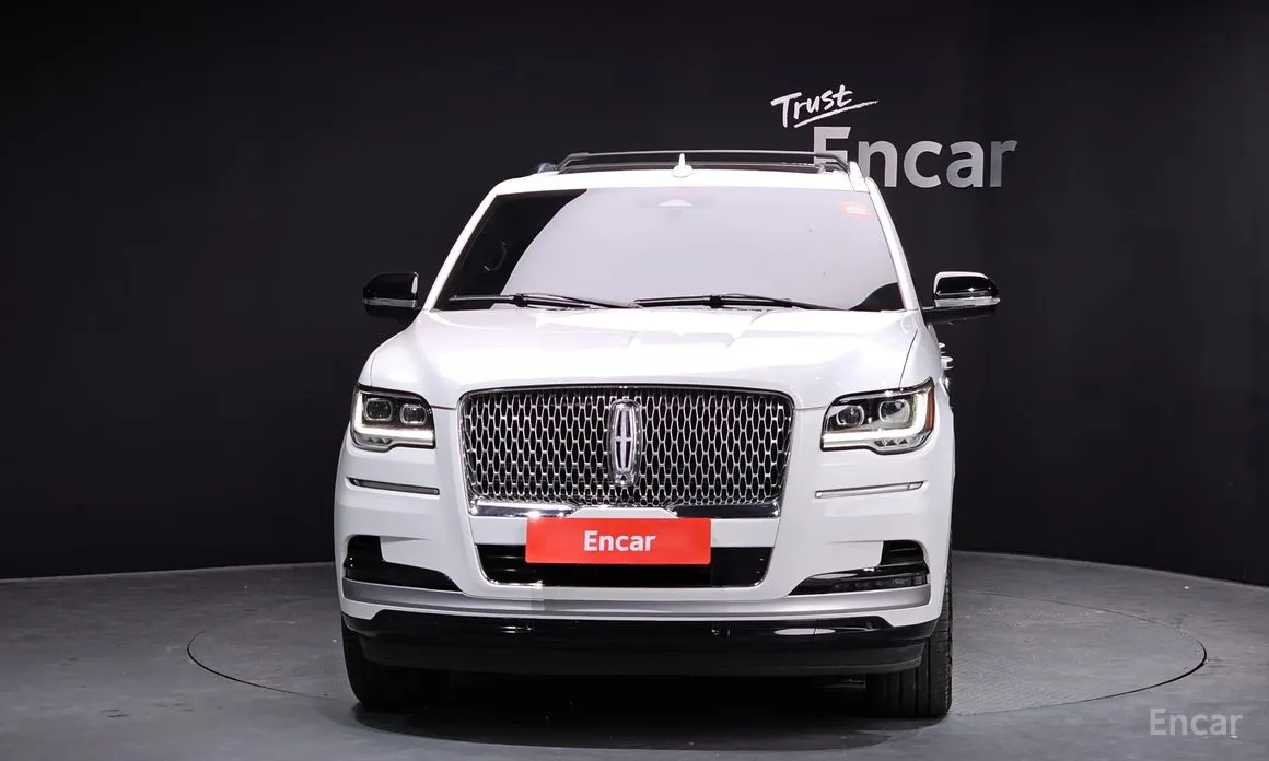 Фото 3 - Lincoln Navigator