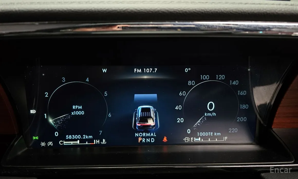 Фото 8 - Lincoln Navigator