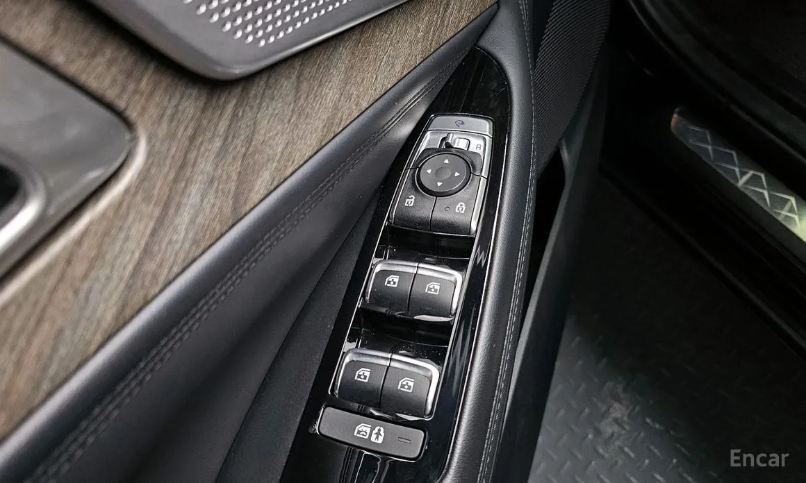 Фото 14 - Kia K8