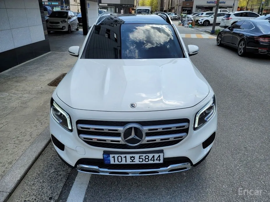 Фото 1 - Mercedes-Benz GLB-Class