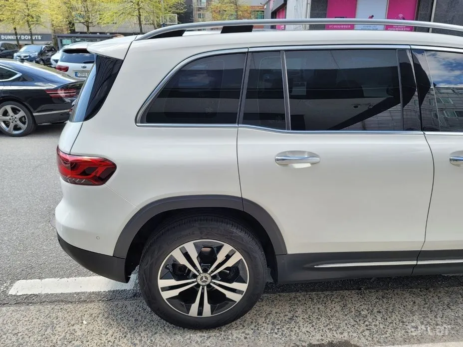 Фото 15 - Mercedes-Benz GLB-Class