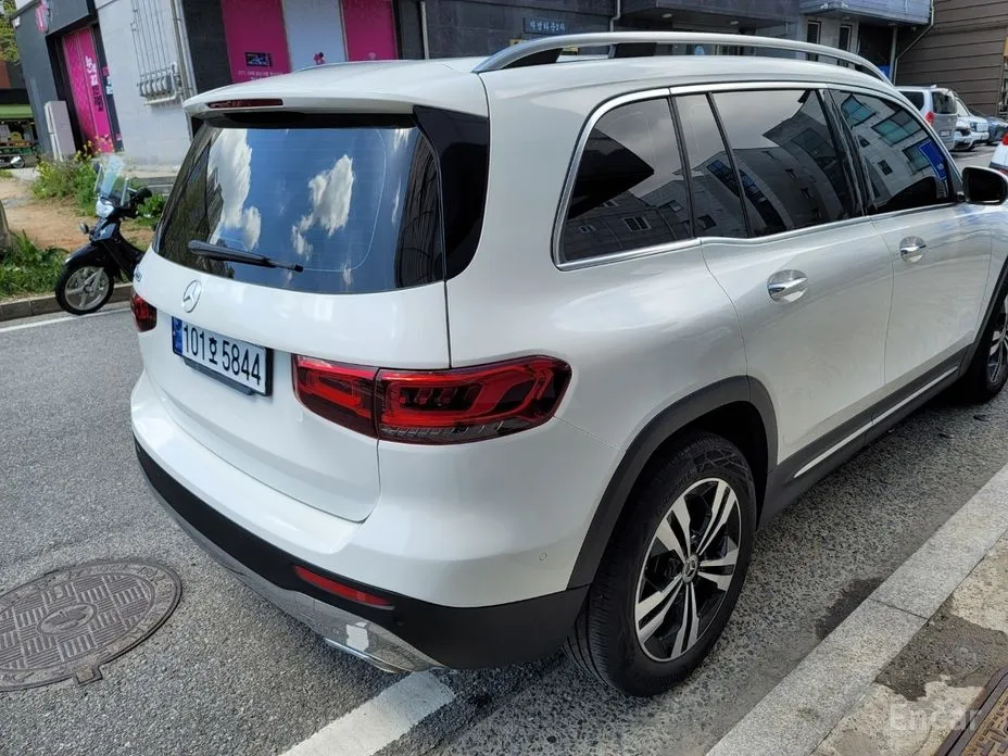 Фото 5 - Mercedes-Benz GLB-Class