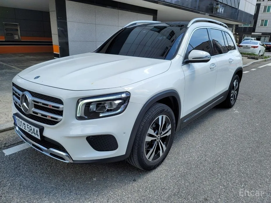 Фото 9 - Mercedes-Benz GLB-Class