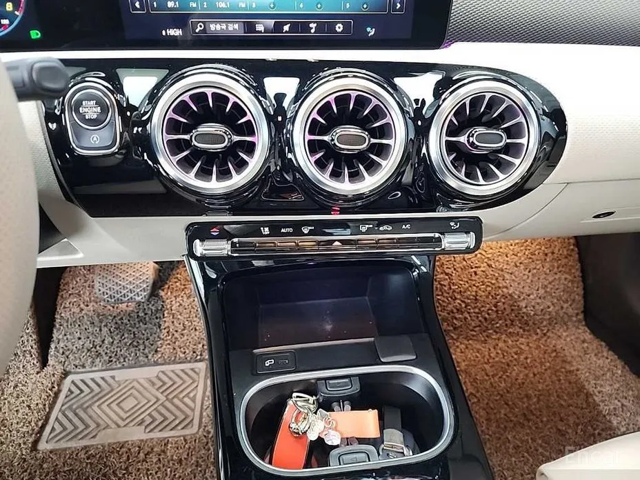 Фото 10 - Mercedes-Benz A-Class