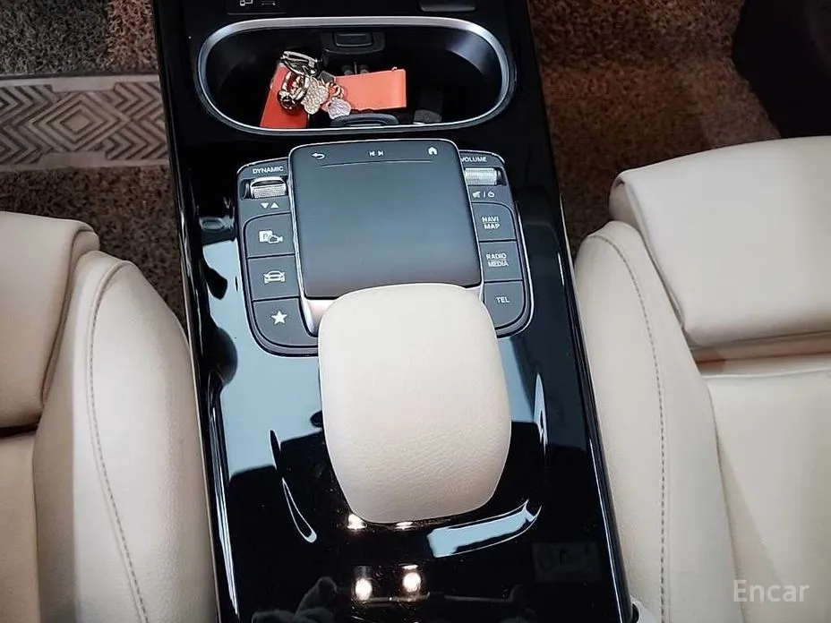 Фото 15 - Mercedes-Benz A-Class