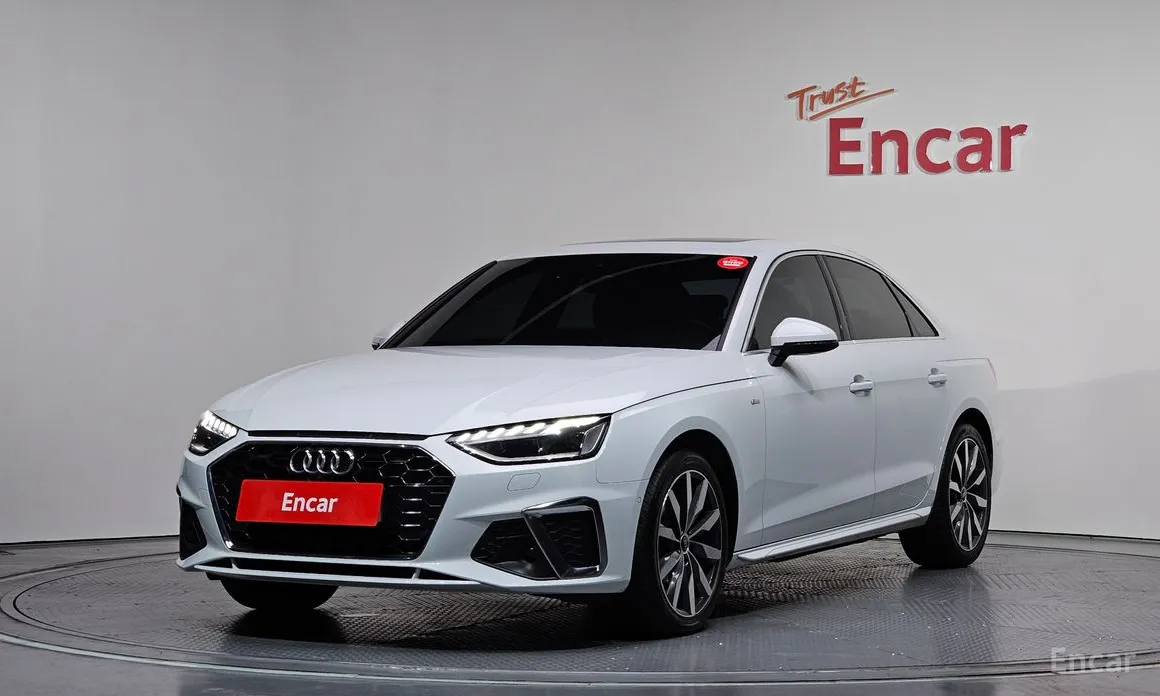 Фото 1 - Audi A4