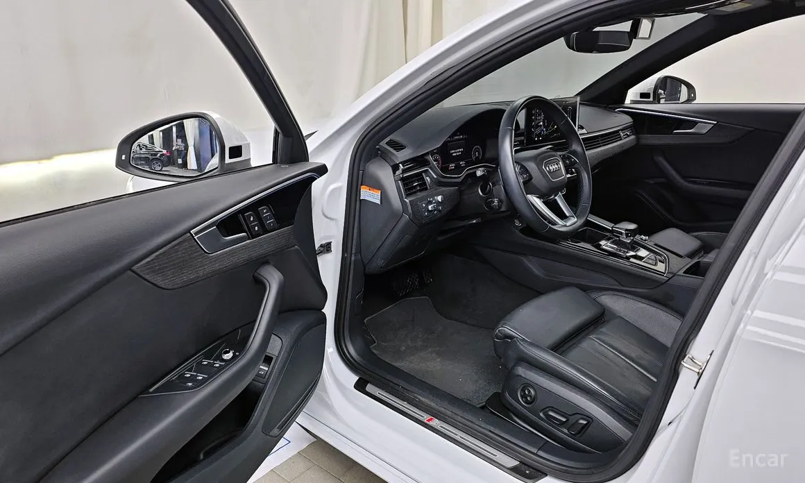 Фото 10 - Audi A4