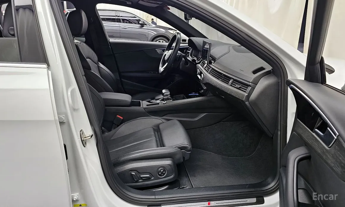 Фото 11 - Audi A4