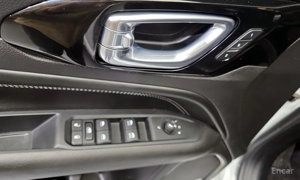 Фото 14 - Jeep Compass