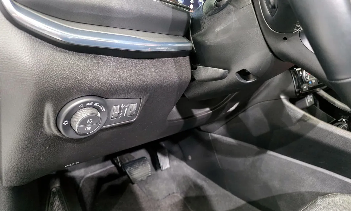 Фото 15 - Jeep Compass