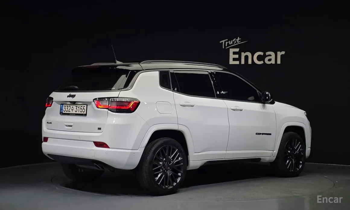 Фото 2 - Jeep Compass