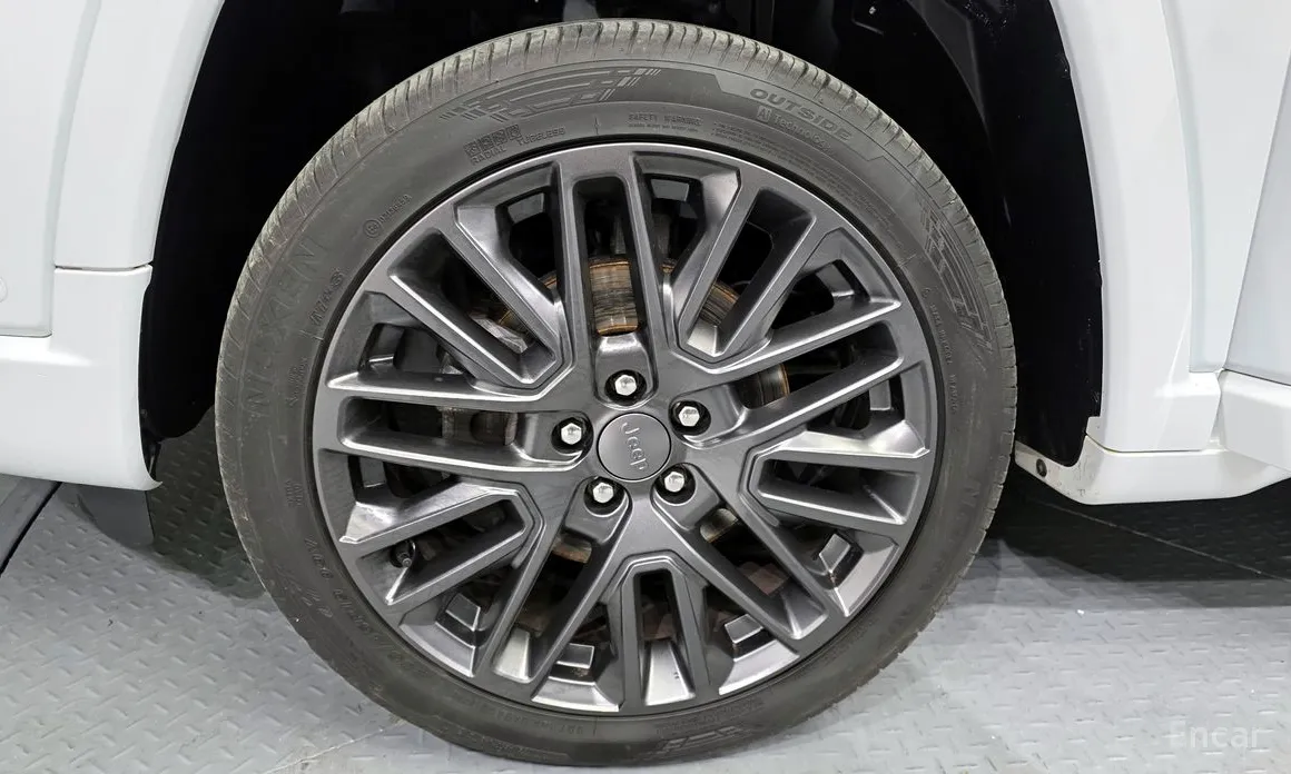 Фото 5 - Jeep Compass