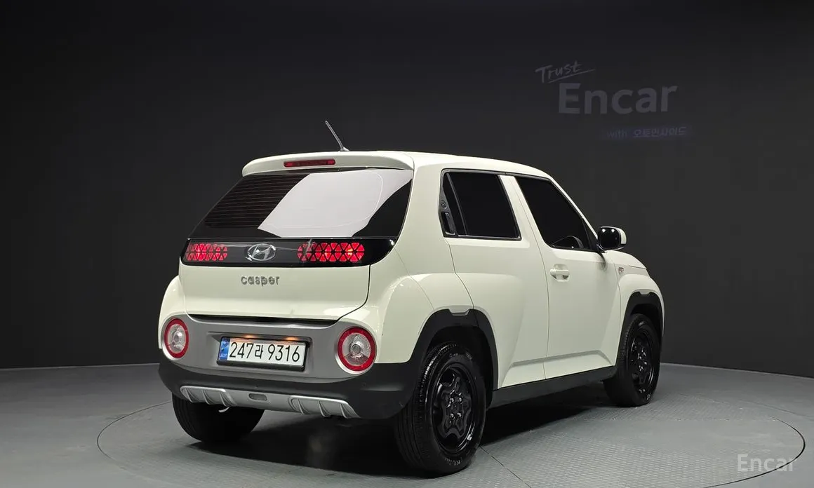 Photo 2 - Hyundai Casper