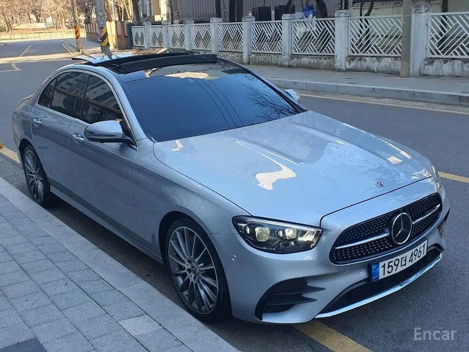 Фото 6 - Mercedes-Benz E-Class