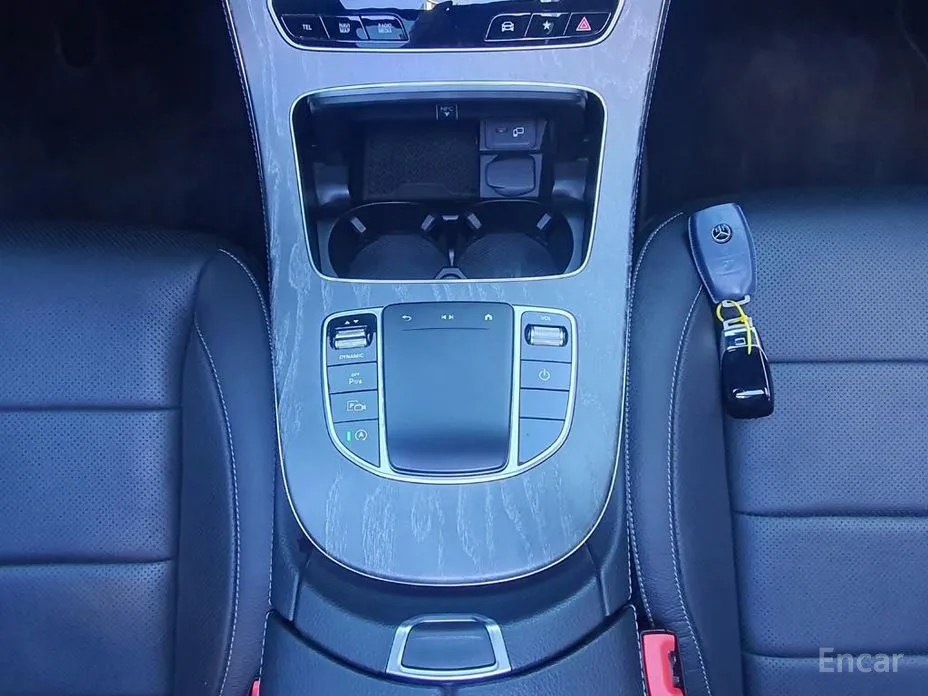 Фото 9 - Mercedes-Benz E-Class