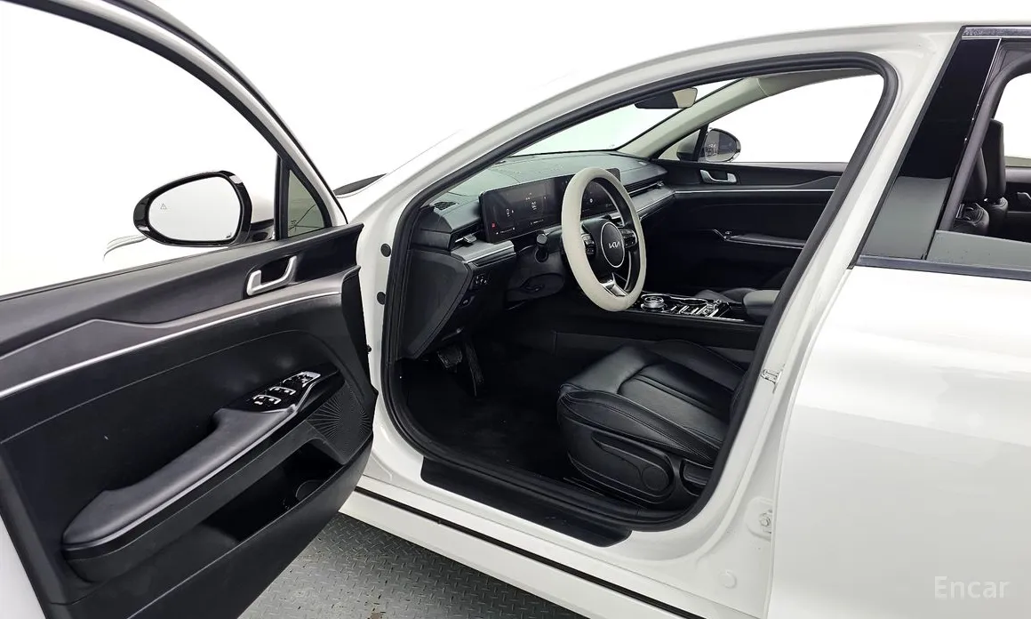 Фото 10 - Kia K5
