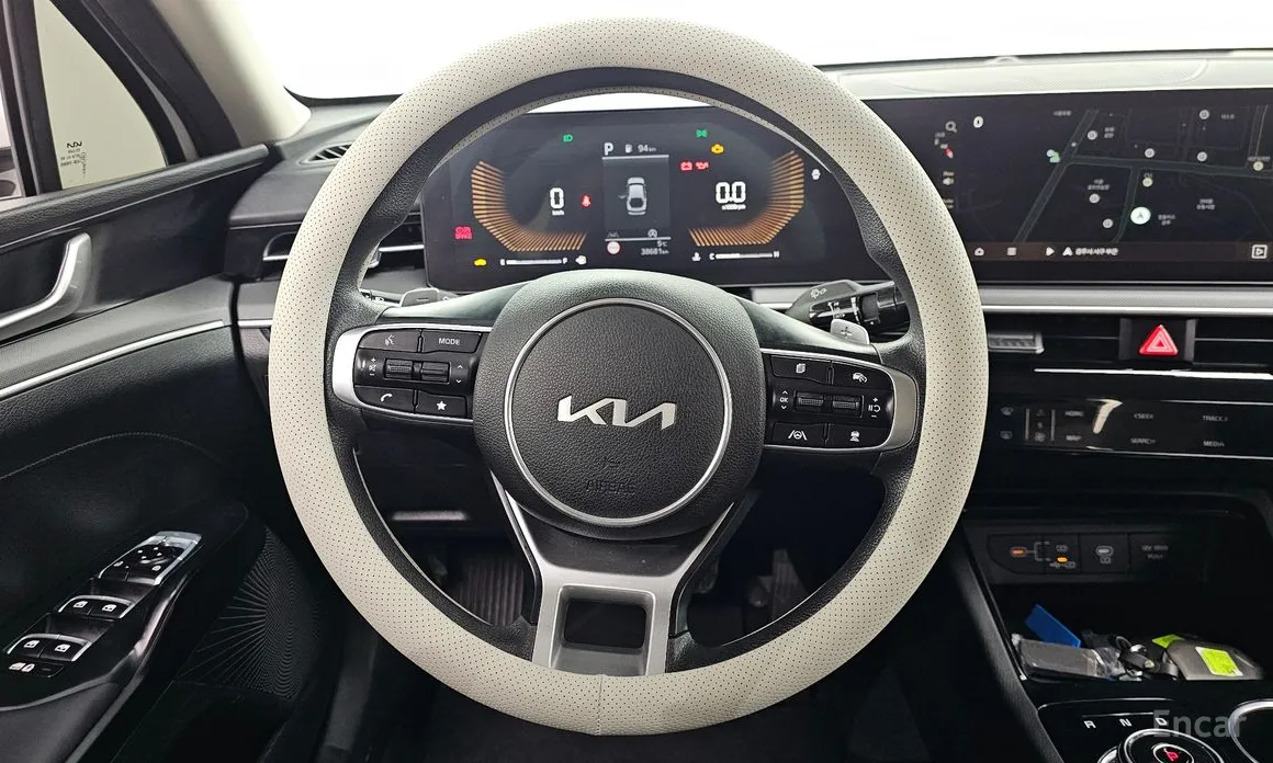 Фото 14 - Kia K5