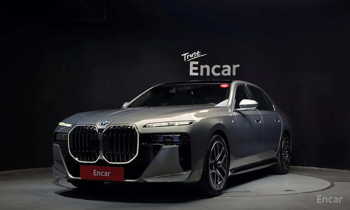 Фото 1 - BMW 7 Series