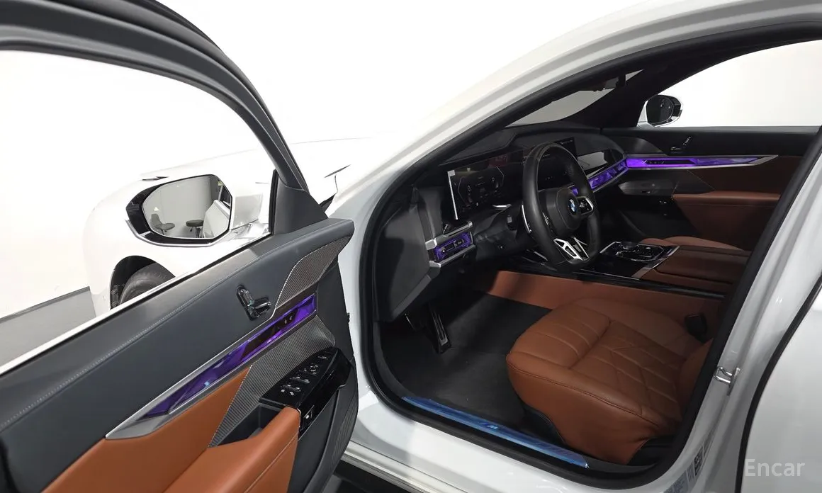 Фото 12 - BMW 7 Series