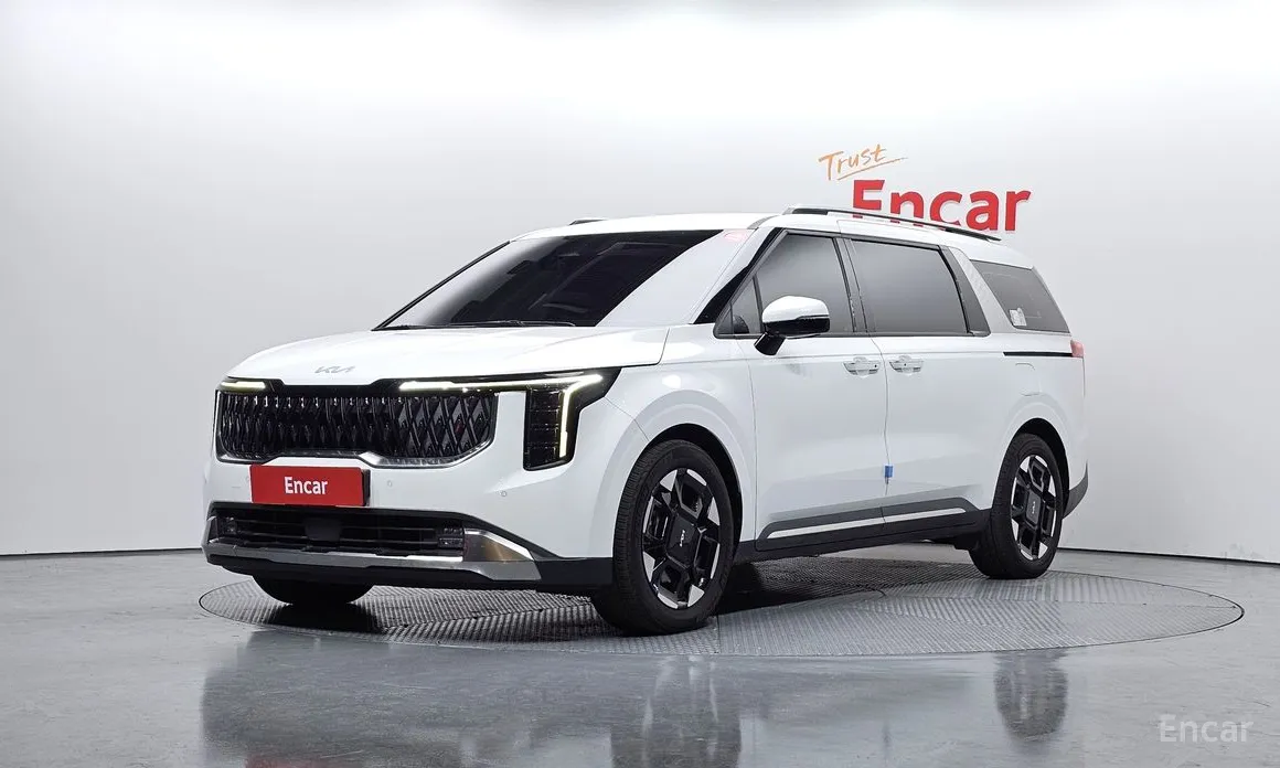 Фото 1 - Kia Carnival