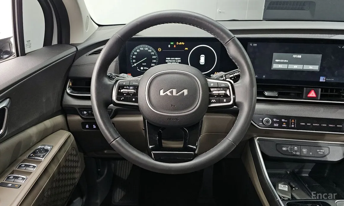 Фото 13 - Kia Carnival