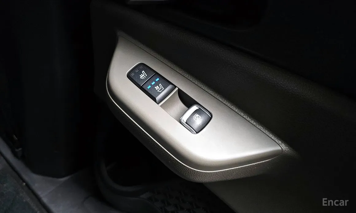 Фото 18 - Kia Carnival