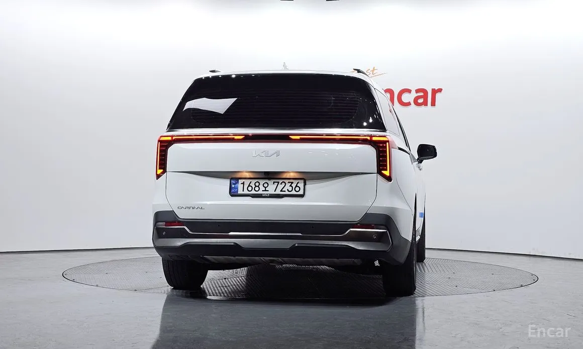 Фото 4 - Kia Carnival