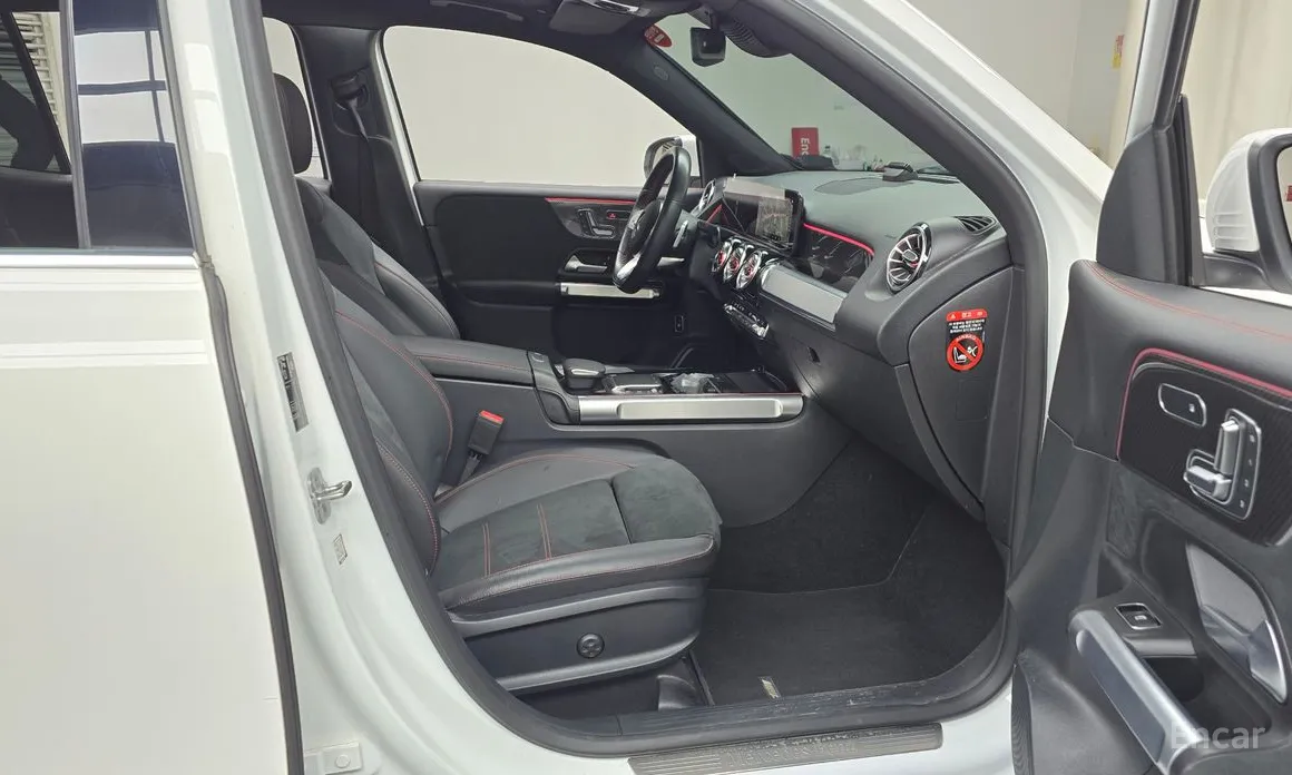 Фото 11 - Mercedes-Benz GLB-Class