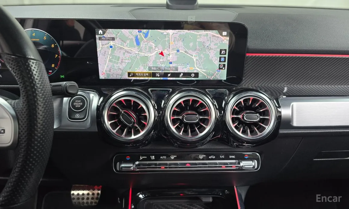 Фото 14 - Mercedes-Benz GLB-Class