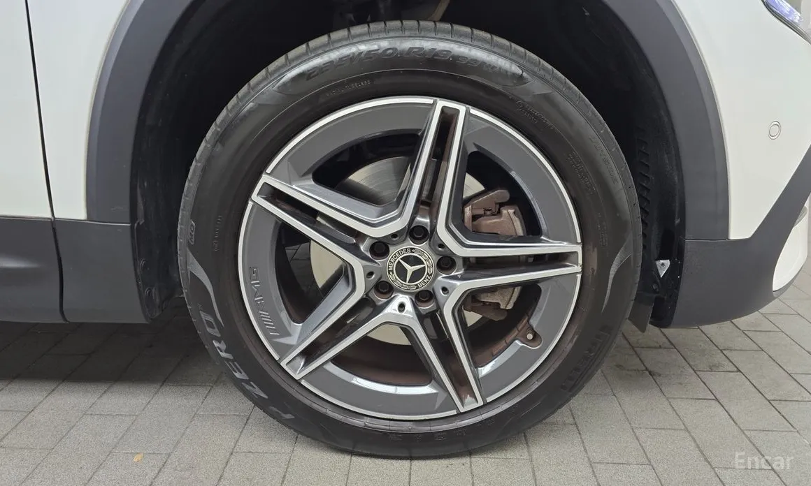 Фото 5 - Mercedes-Benz GLB-Class