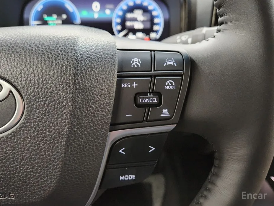 Фото 12 - Toyota Camry