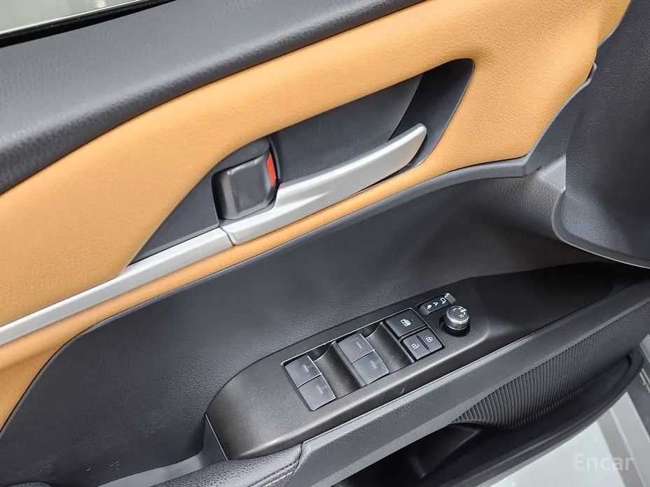 Фото 5 - Toyota Camry