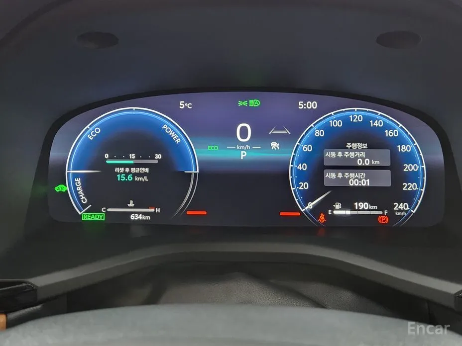 Фото 9 - Toyota Camry