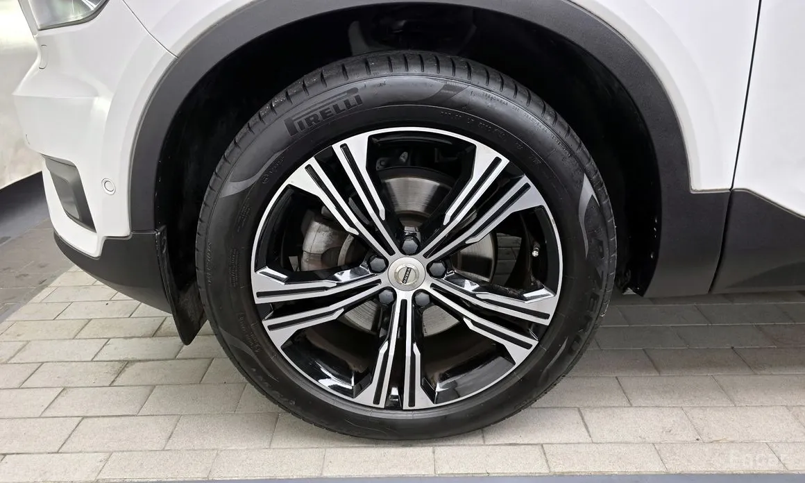 Фото 5 - Volvo XC40