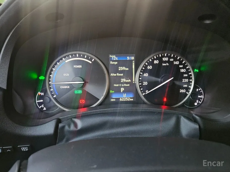 Фото 11 - Lexus NX