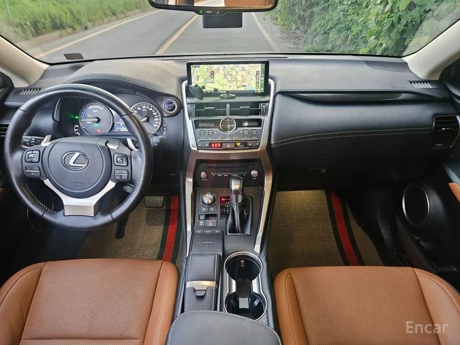 Фото 9 - Lexus NX