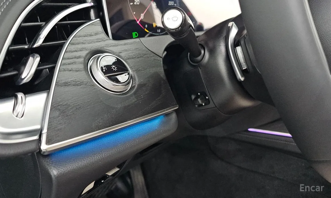 Фото 18 - Mercedes-Benz E-Class