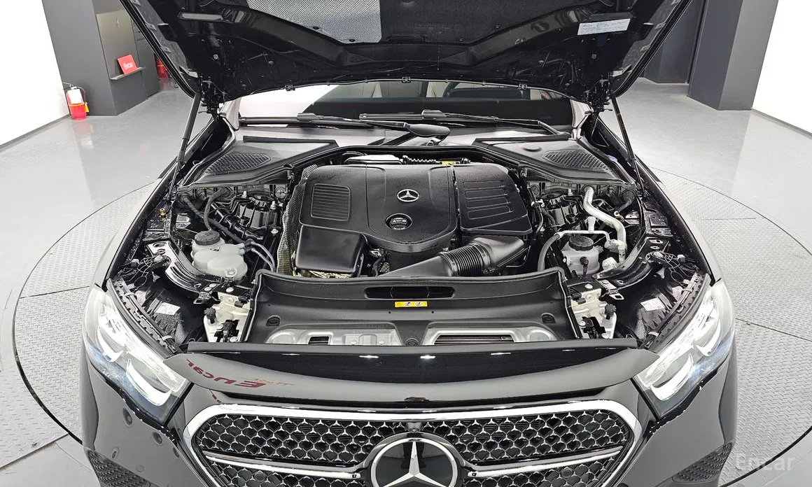 Фото 6 - Mercedes-Benz E-Class